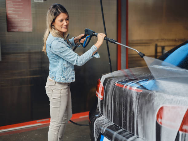 Why Choose Our Certified Pressure Washing Experts for Your Project Needs in Hudson Bend, TX?